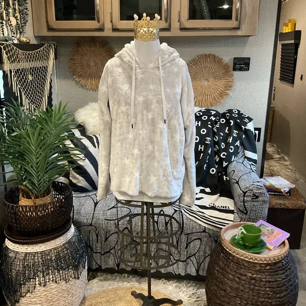 P.J. Salvage Gray Star Lounge Set Top/M Pants/S - Picture 6 of 14